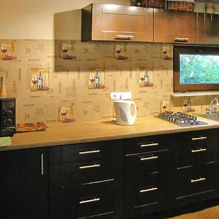 With Jacuzzi And Private Garden *