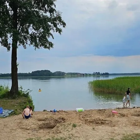 With Jacuzzi And Private Garden بيت للعطل