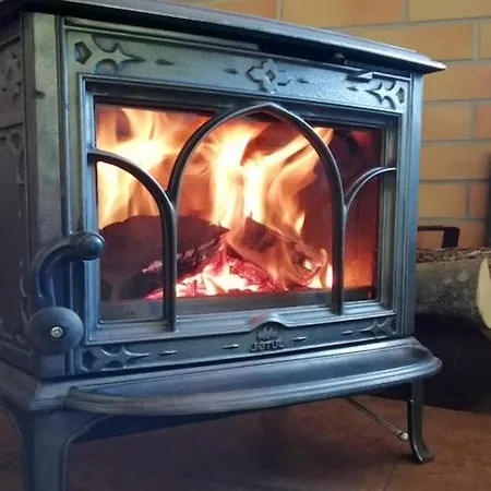 With Jacuzzi And Private Garden بيت للعطل *